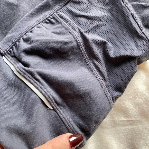 Athleta Salutation Stash Pocket Leggings | Size L | Charcoal Gray - Picture 3 of 8